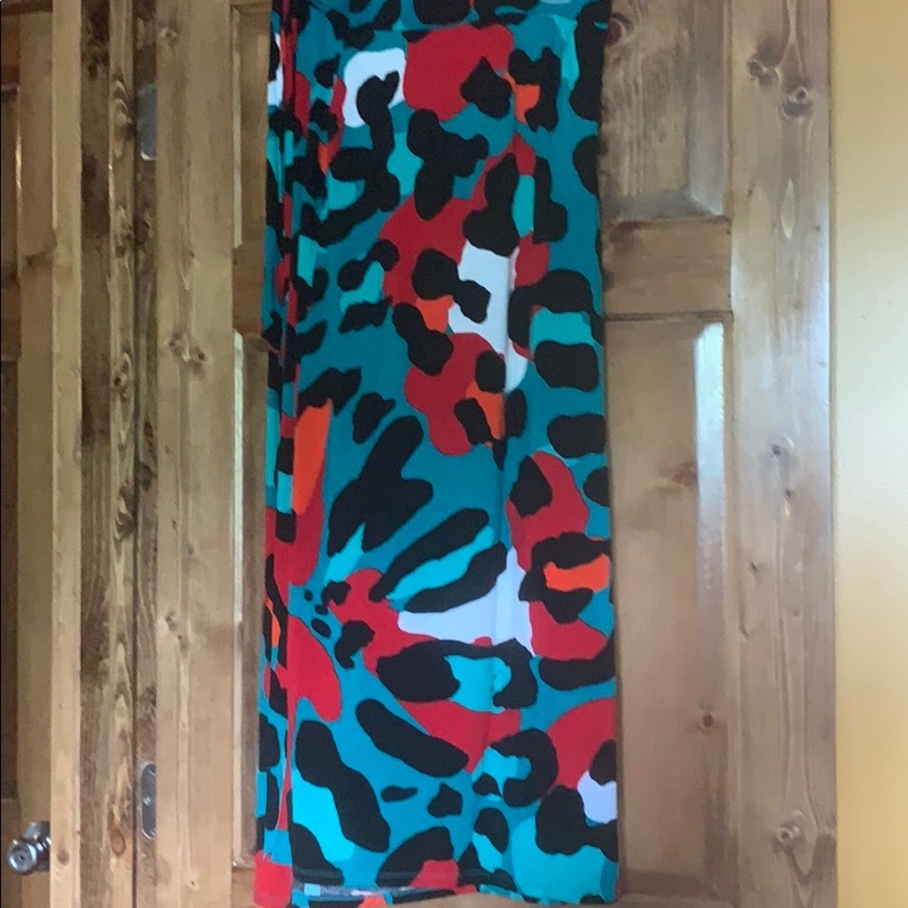Maxi skirt with side tie